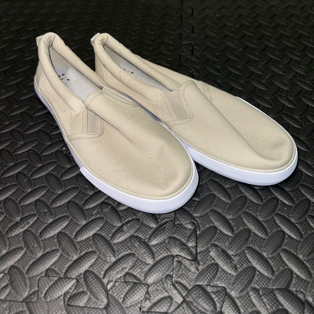 Slip on shoes NWOT
